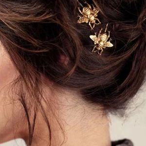 Bee Hair Gold Pins